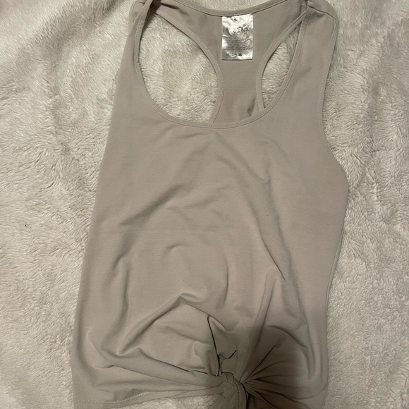 Zyia tank lot size small - Picture 2 of 4